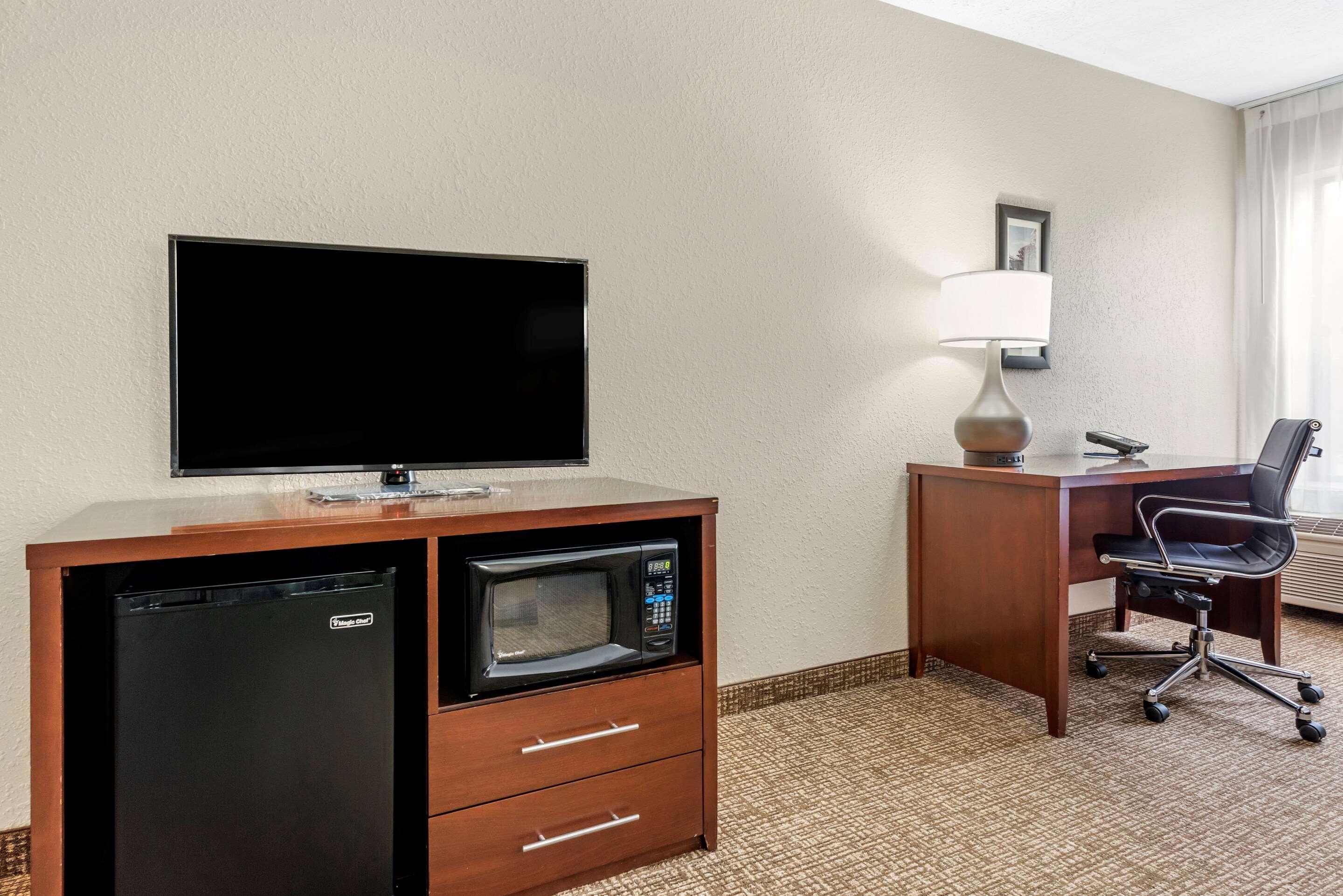 Comfort Inn & Suites Cincinnati Eastgate Kültér fotó