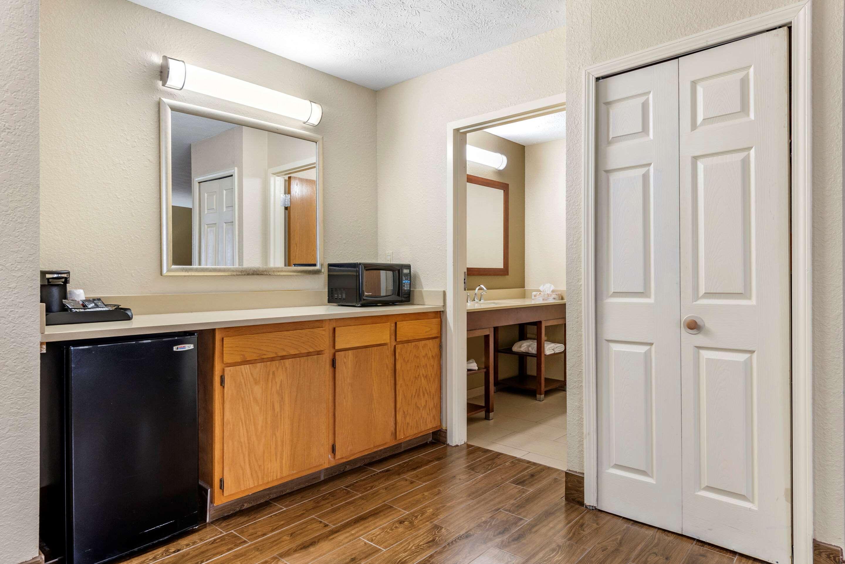 Comfort Inn & Suites Cincinnati Eastgate Kültér fotó