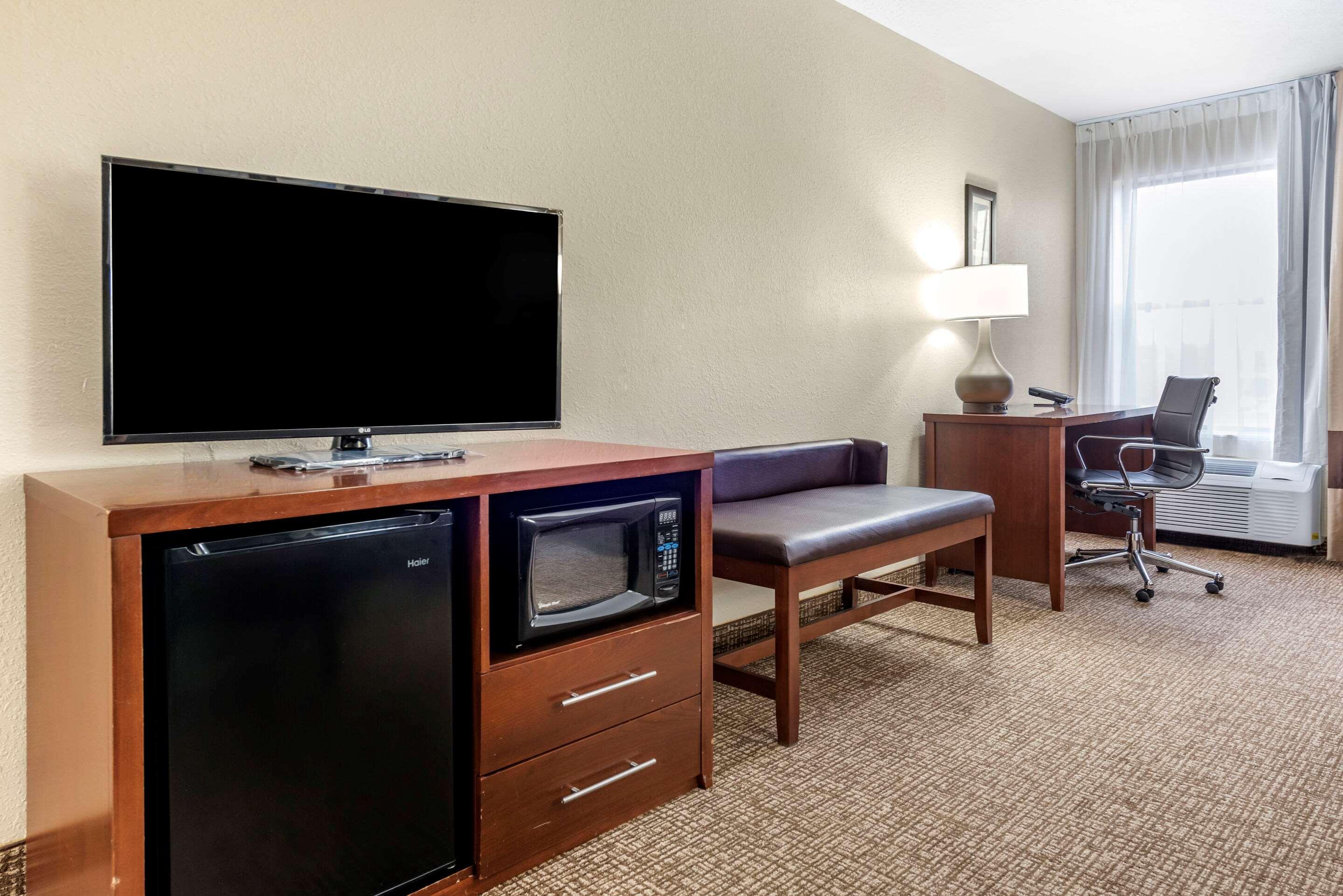 Comfort Inn & Suites Cincinnati Eastgate Kültér fotó