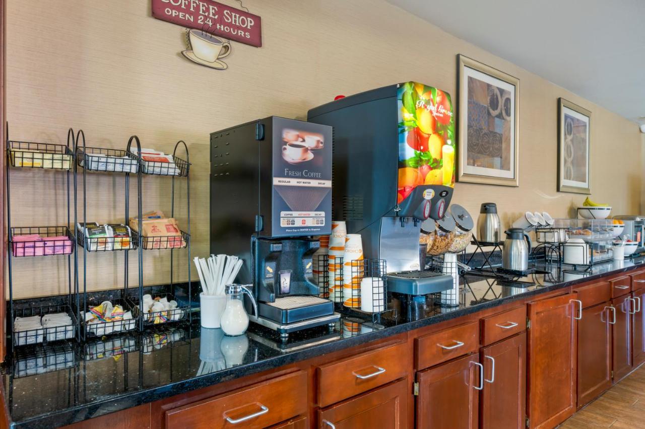 Comfort Inn & Suites Cincinnati Eastgate Kültér fotó