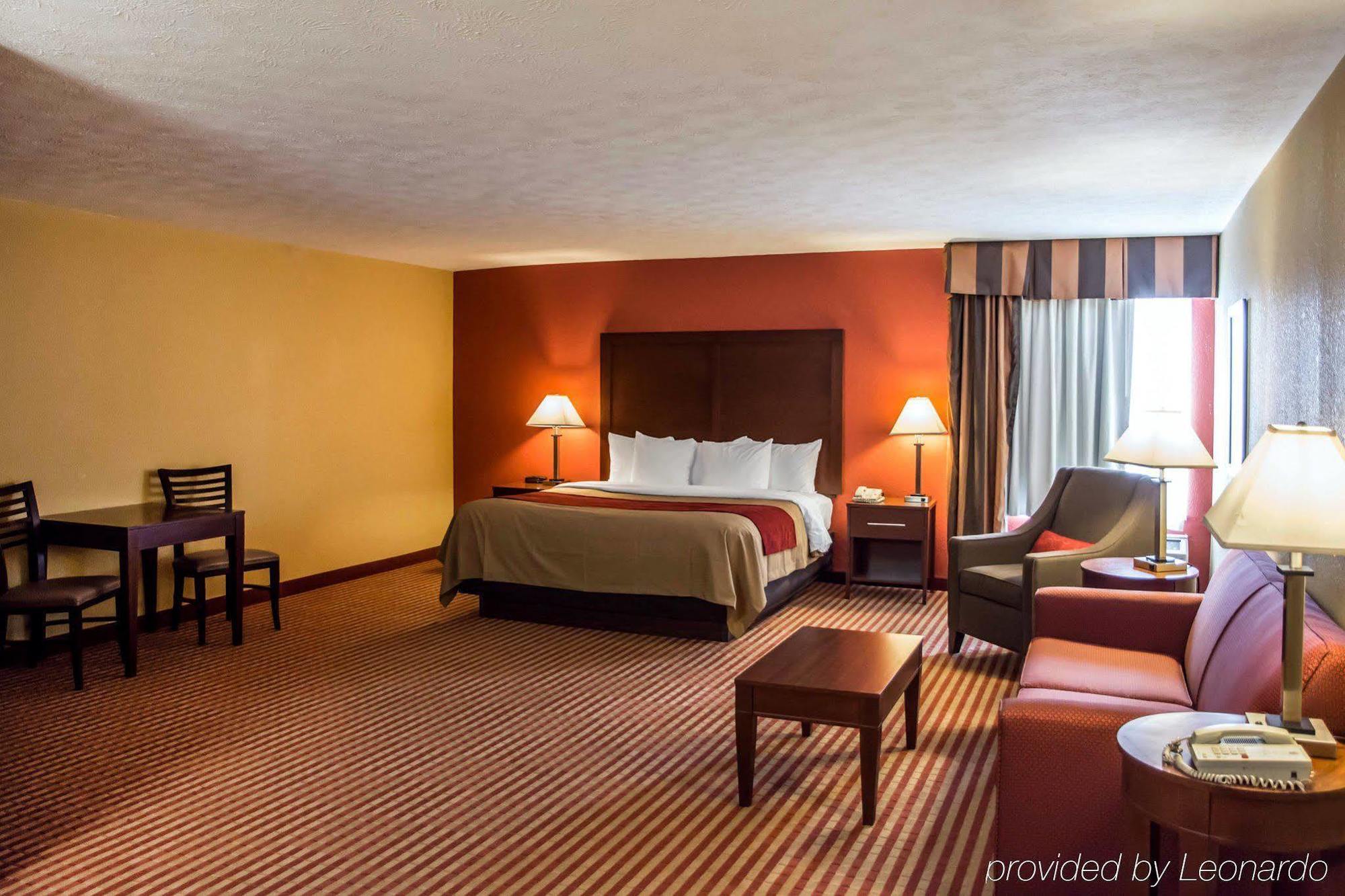Comfort Inn & Suites Cincinnati Eastgate Kültér fotó